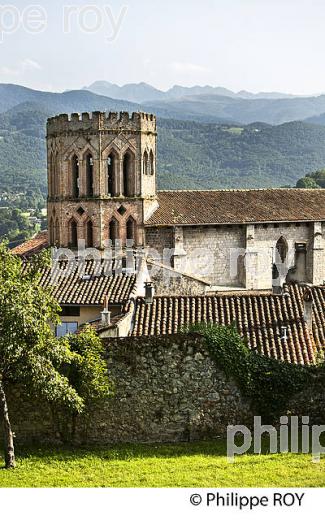 CATHEDRALE,  VILLE BASSE  DE SAINT-LIZIER, VALLEE DU SALAT,  COUSERANS, ARIEGE. (09F02215.jpg)
