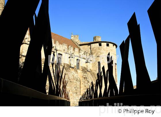 LE  PALAIS DES ARCHEVEQUES, VILLE DE NARBONNE, AUDE, OCCITANIE (11F00129.jpg)