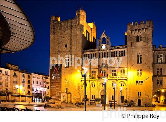 PLACE DE L' HOTEL DE VILLE, DONJON GILLES AYCELIN,  ET PALAIS DES ARCHEVEQUES, VILLE DE NARBONNE, AUDE, OCCITANIE (11F00217.jpg)