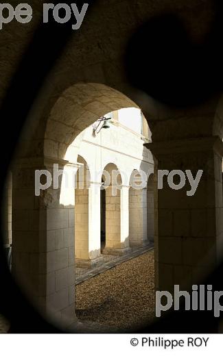 COUVENT DES MINIMES, VILLAGE DE  AUBETERRE SUR DRONNE,  VALLEE DE LA DRONNE,  CHARENTE. (16F00835.jpg)