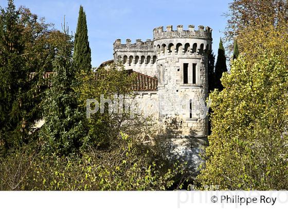 LE VILLAGE FORTIFIE DE TORSAC,  CHARENTE. (16F01128.jpg)