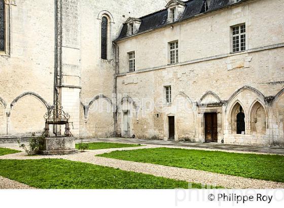 ABBAYE SAINT-ETIENNE, BASSAC, VALLEE DE LA CHARENTE,  CHARENTE . (16F01630.jpg)