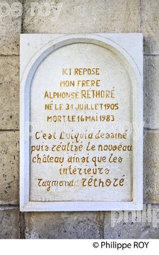 LE CHATEAU DE LA MERCERIE, VILLAGE DE MAGNAC-LAVALETTE-VILLARS,  ANGOUMOIS, CHARENTE. (16F01908.jpg)