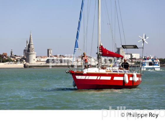 VOILIER , PORT DES MINIMES,  LA ROCHELLE. (17F06308.jpg)
