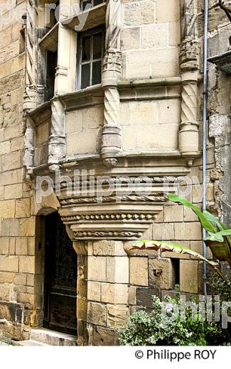 MAISON, TOUR DES ECHEVINS,  BRIVE LA GAILLARDE, VALLEE DE LA CORREZE,  CORREZE, LIMOUSIN. (19F00237.jpg)