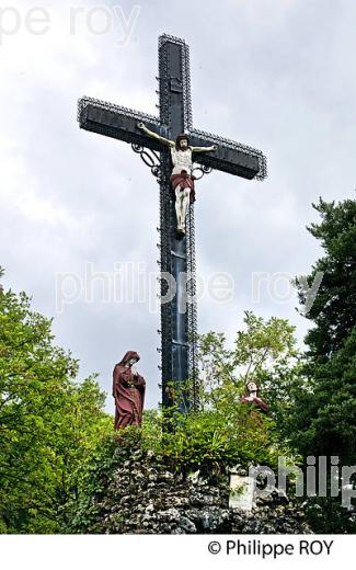 SANCTUAIRE DE LA GROTTE DE SAINT ANTOINE DE PADOUE,  VILLE DE BRIVE LA GAILLARDE, CORREZE, LIMOUSIN. (19F00514.jpg)