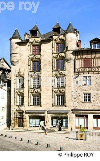 MAISON DE LOYAC, PLACE GAMBETTA, VILLE DE TULLE, CORREZE, LIMOUSIN. (19F01104.jpg)