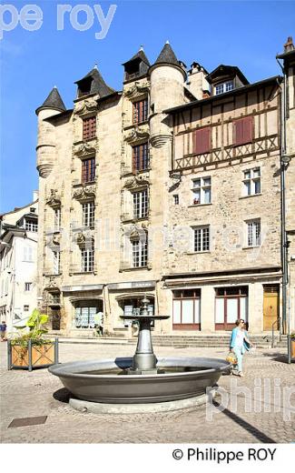 MAISON DE LOYAC, PLACE GAMBETTA, VILLE DE TULLE, CORREZE, LIMOUSIN. (19F01106.jpg)