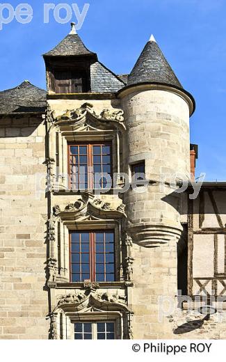 MAISON DE LOYAC, PLACE GAMBETTA, VILLE DE TULLE, CORREZE, LIMOUSIN. (19F01112.jpg)