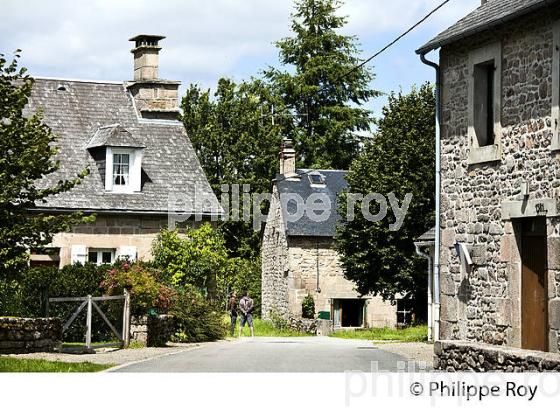 VILLAGE DE CHAVANAC,  PLATEAU DE MILLEVACHES, VALLEE DE LA VEZERE,  CORREZE, LIMOUSIN. (19F01428.jpg)
