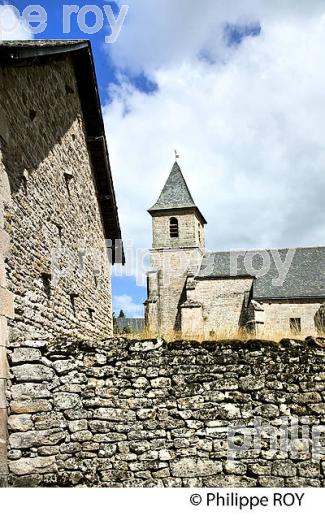 VILLAGE DE SAINT MERD  LES OUSSINES,   PLATEAU DE MILLEVACHES, CORREZE, LIMOUSIN. (19F01839.jpg)