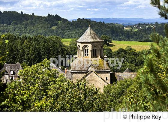 ABBAYE CISTERCIENNE, VILLAGE  D' AUBAZINE, CORREZE, LIMOUSIN. (19F02118.jpg)