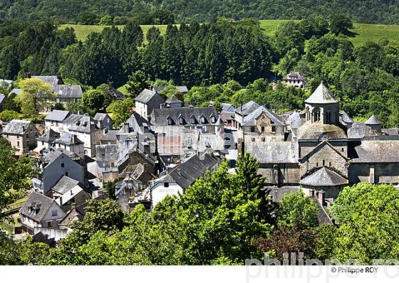 LE  VILLAGE TRADITIONNEL   D' AUBAZINE, CORREZE, (19F02233.jpg)