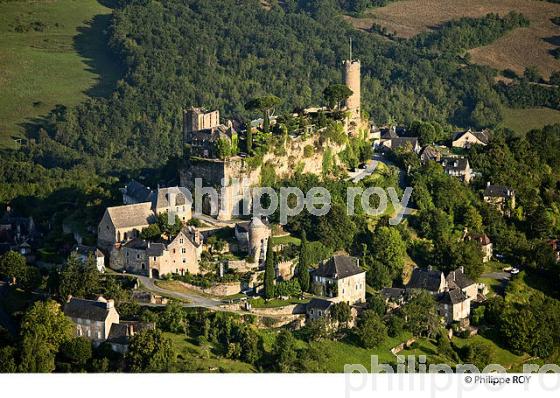 VILLAGE PERCHE   DE TURENNE,  VALLEE DE LA TOURMENTE, CORREZE, LIMOUSIN. (19F02825.jpg)