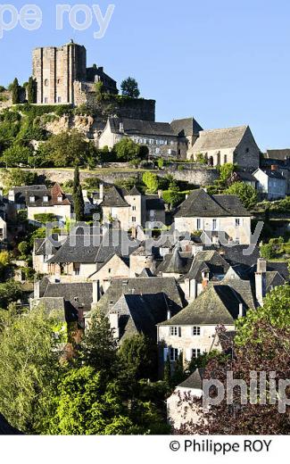 VILLAGE PERCHE   DE TURENNE,  VALLEE DE LA TOURMENTE, CORREZE, LIMOUSIN. (19F02915.jpg)