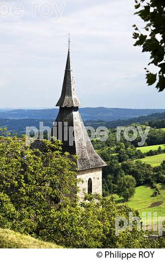 VILLAGE PERCHE   DE TURENNE,  VALLEE DE LA TOURMENTE, CORREZE, LIMOUSIN. (19F03001.jpg)