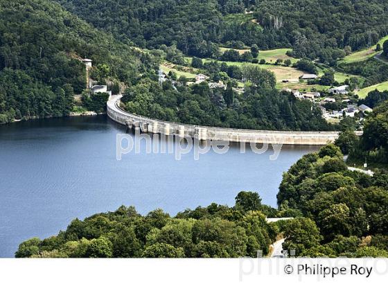 PANORAMA, TOUR DE ROUSSILLOU, HAUTE  VALLEE DE LA DORDOGNE, CORREZE. (19F04916.jpg)