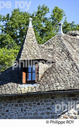 MAISON TRADITIONNELLE, XAINTRIE,   HAUTE  VALLEE DE LA DORDOGNE,  CORREZE. (19F05426.jpg)