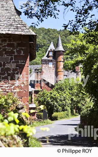 VILLAGE FORTIFIE  DE COLLONGES LA ROUGE,    CORREZE, LIMOUSIN. (19F06124.jpg)