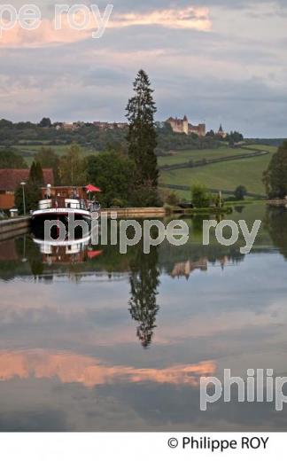 PAYSAGE FLUVIAL,  LE CANAL DE BOURGOGNE,  EN AUXOIS , COTE D' OR. (21F00707.jpg)