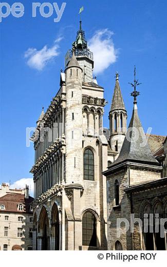 EGLISE NOTRE-DAME, VILLE DE  DIJON, COTE D' OR, BOURGOGNE. (21F03001.jpg)