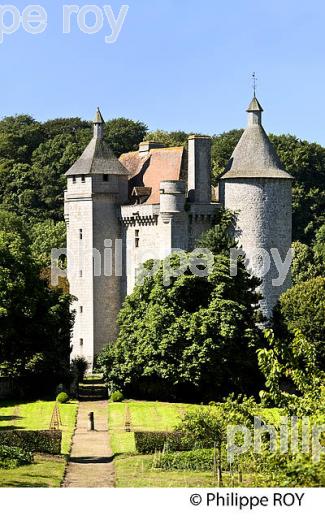 CHATEAU DE VILLEMONTEIX, VALLEE DE LA CREUSE, CREUSE, LIMOUSIN. (23F00207.jpg)