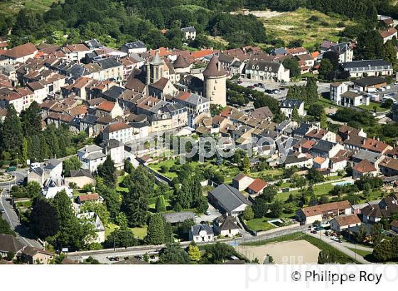 VILLAGE DE BOURGANEUF,  CREUSE, LIMOUSIN. (23F00315.jpg)