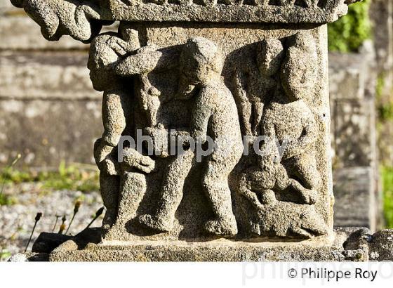 SCULPTURE SUR GRANIT, LES MACONS DE LA CREUSE, GENTIOUX, CREUSE, LIMOUSIN. (23F00331.jpg)