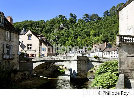 LA VIEILLE VILLE DE AUBUSSON, CREUSE, LIMOUSIN. (23F00726.jpg)