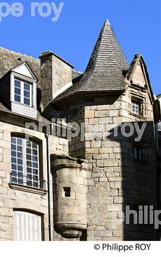 LA VIEILLE VILLE DE AUBUSSON, CREUSE, LIMOUSIN. (23F00737.jpg)