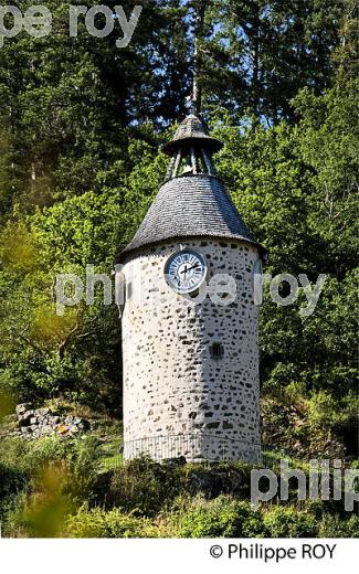 TOUR DE L' HORLOGE, VIEILLE VILLE DE AUBUSSON, CREUSE, LIMOUSIN. (23F00739.jpg)