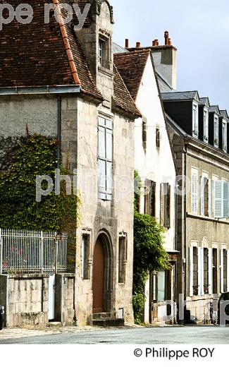 LE VILLAGE DE  BOUSSAC, CREUSE, LIMOUSIN. (23F00855.jpg)