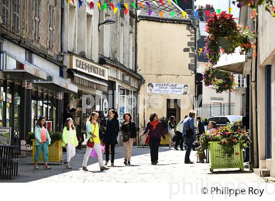 RUE PIETONNE ,   GUERET, CREUSE, LIMOUSIN. (23F01126.jpg)