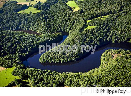 LA CREUSE, ANZEME, VALLEE DES PEINTRES,  CREUSE,  LIMOUSIN. (23F01404.jpg)