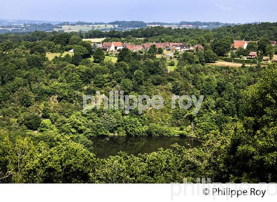 LA CREUSE,  BOURG D' HEM, VALLEE DES PEINTRES,  CREUSE,  LIMOUSIN. (23F01417.jpg)