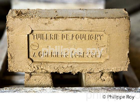 TUILERIE DE POULIGNY, CHENIERS, VALLEE DE LA  CREUSE,  LIMOUSIN. (23F01518.jpg)