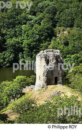 CHATEAU DE CROZANT, VALLEE DES PEINTRES,  CREUSE,  LIMOUSIN. (23F01703.jpg)