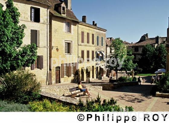 La valle de la Dordogne (24F00102.jpg)
