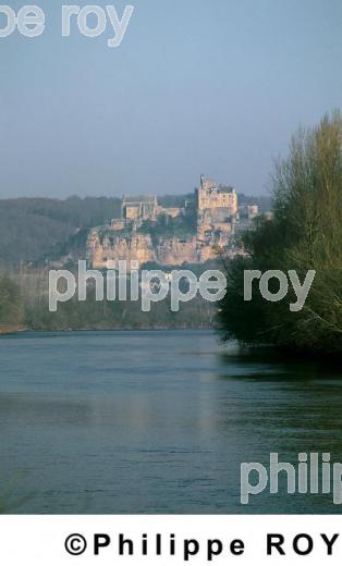 La valle de la Dordogne (24F00306.jpg)