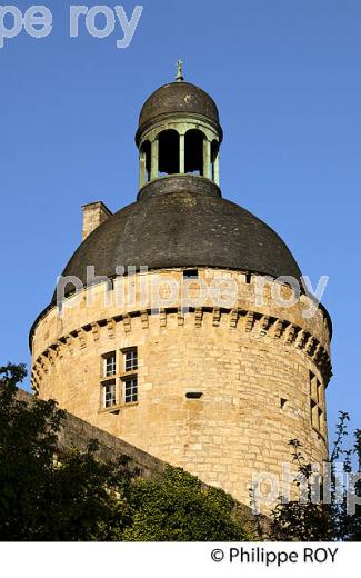 CHATEAU DE HAUTEFORT, VALLEE DE L' AUVEZERE, PERIGORD NOIR, DORDOGNE. (24F01232.jpg)