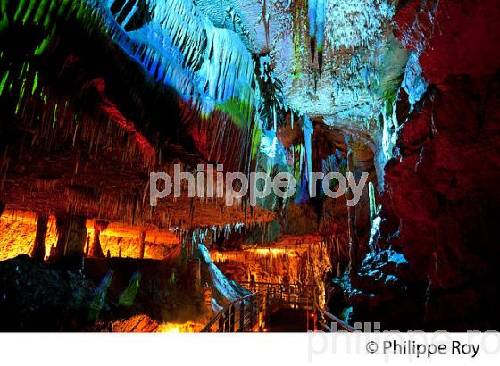 GROTTE DE TOURTOIRAC, VALLEE DE L' AUVEZERE, PERIGORD NOIR, DORDOGNE. (24F01427.jpg)