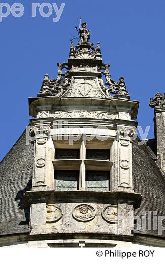 CHATEAU DE PUYGUILHEM,  VILLARS, PERIGORD VERT, DORDOGNE, FRANCE. (24F02008.jpg)