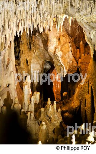 GROTTE DE VILLARS,  PERIGORD VERT, DORDOGNE, FRANCE (24F02110.jpg)