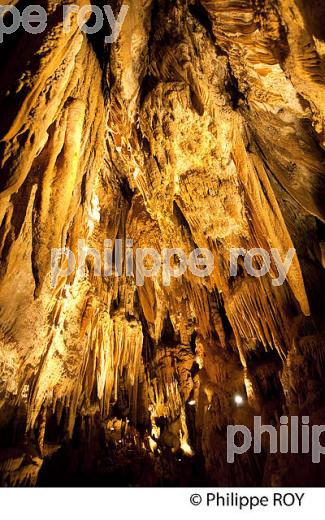 GROTTE DE VILLARS,  PERIGORD VERT, DORDOGNE, FRANCE (24F02120.jpg)