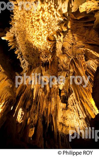 GROTTE DE VILLARS,  PERIGORD VERT, DORDOGNE, FRANCE (24F02123.jpg)