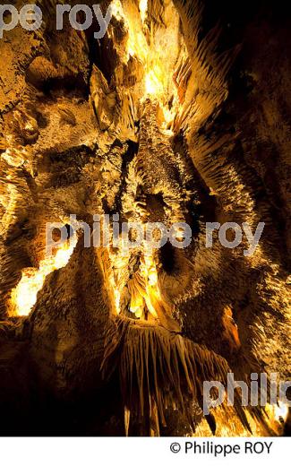 GROTTE DE VILLARS,  PERIGORD VERT, DORDOGNE, FRANCE (24F02124.jpg)