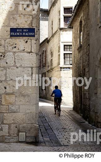 PERIGUEUX ET FRANC-MACONNERIE, PERIGORD BLANC, DORDOGNE, FRANCE. (24F02321.jpg)