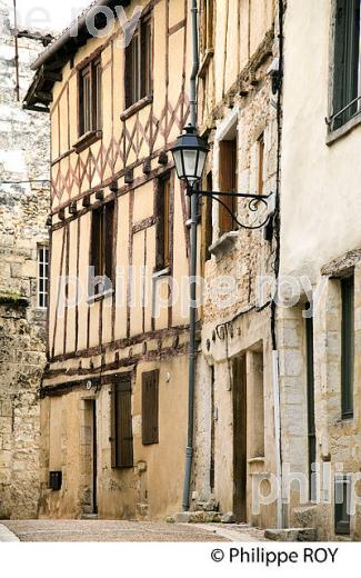 RUE MIGNOT, PERIGUEUX , PERIGORD BLANC, DORDOGNE, FRANCE (24F02537.jpg)
