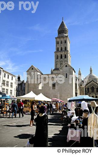 LE MARCHE DE PERIGUEUX , PERIGORD BLANC, DORDOGNE, FRANCE (24F02623.jpg)