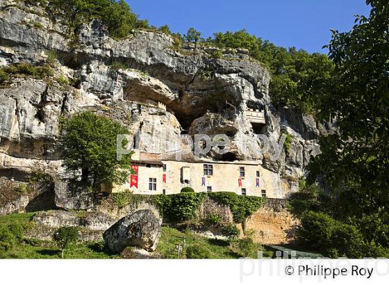 MAISON FORTE DE REIGNAC, HABITAT TROGLODYTIQUE, VALLEE DE LA VEZERE, PERIGORD NOIR. (24F02933.jpg)